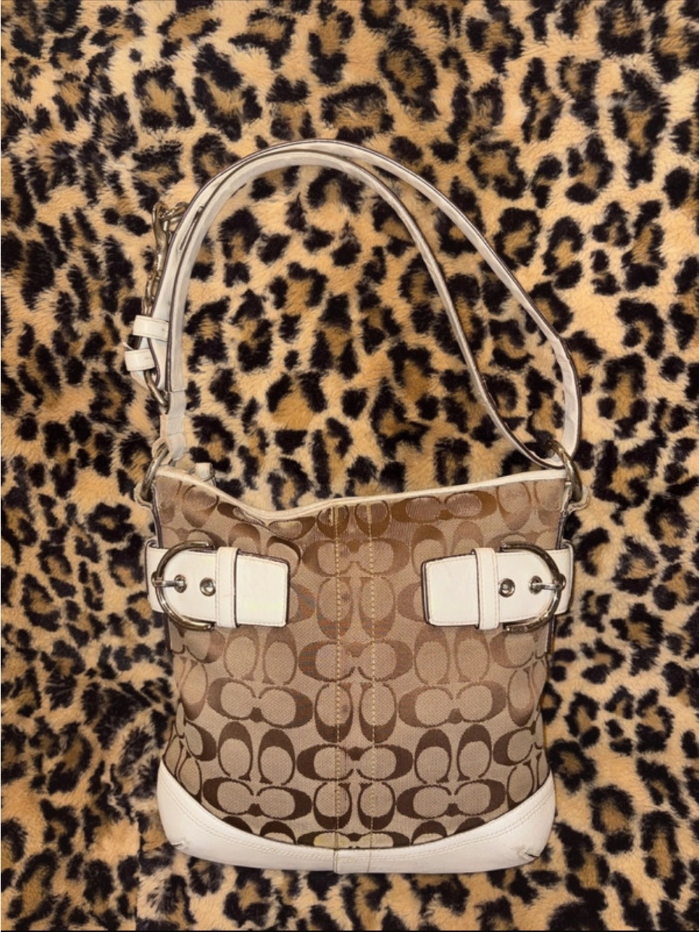 Coach Signature Buckle Shoulder Bag | Y2K Vintage | Beige & White